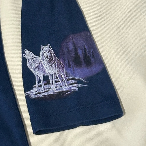 Vintage Y2K Wolf Pack Rhinestoned 3/4 Sleeved Shirt - M - Picture 3 of 5